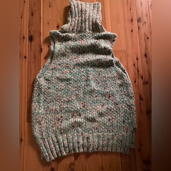 Free People Faye Sweater Vest Emerald Lime - Picture 2 of 4